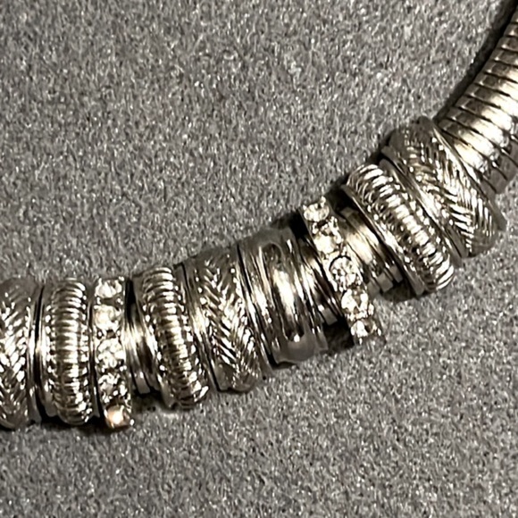 Silver collar necklace - Picture 2 of 4